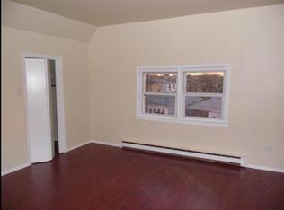 133 W 27th St, Bayonne, NJ 07002