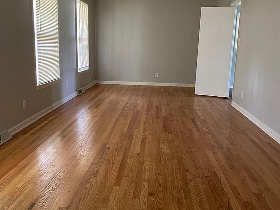5th image of 3811 Holmes Ave NW