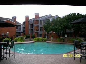 2nd image of 9805 N Macarthur Blvd