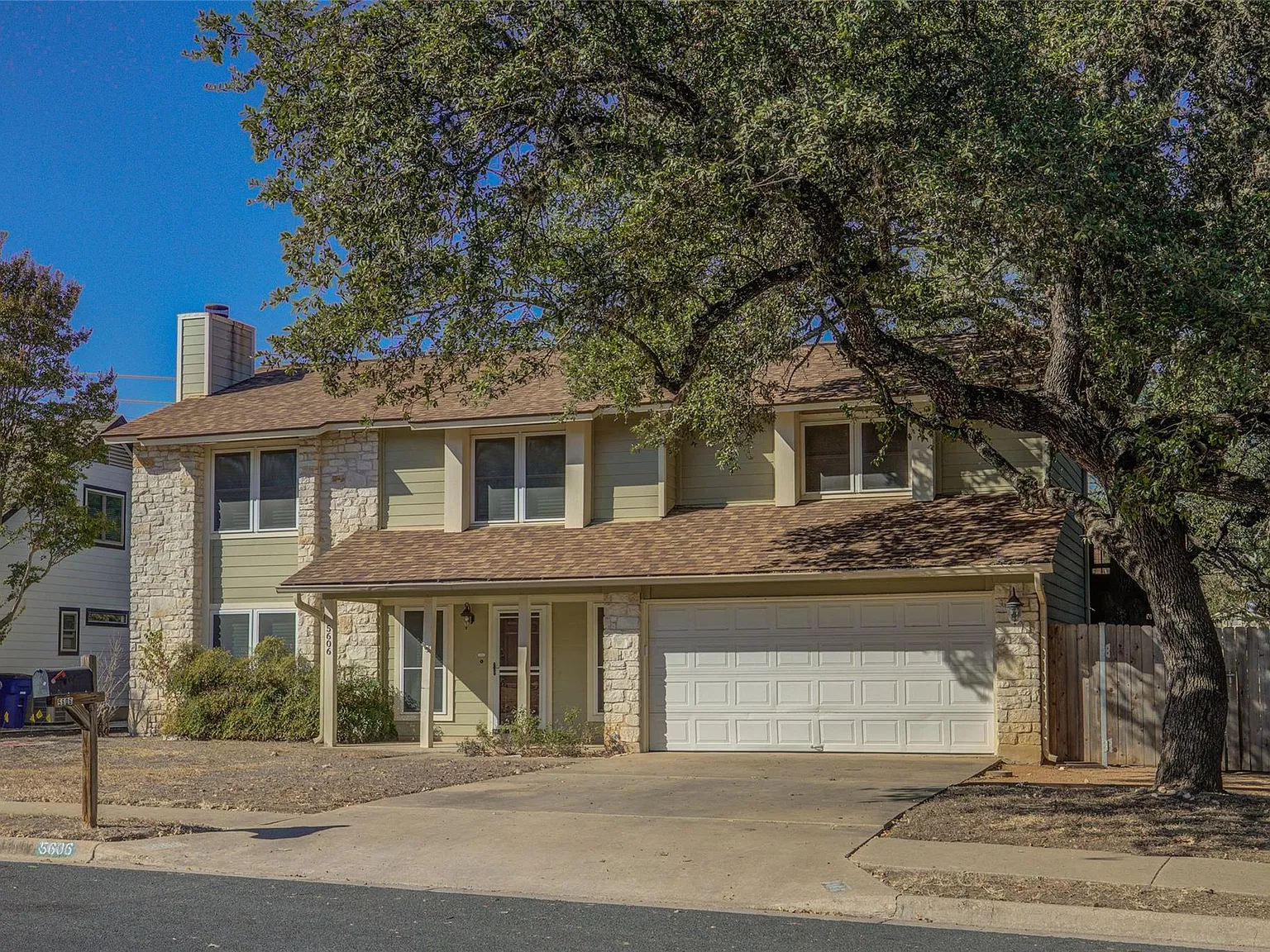 3 bed, 2.5 bath, 2116 sqft, $2,650 — Photo 1