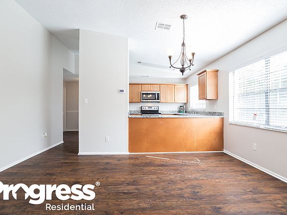 4th image of 464 Wild Fox Dr