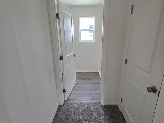 5th image of 9264 Morecambe Ave