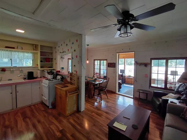 162 1st Ave, Caroga Lake, NY 12032