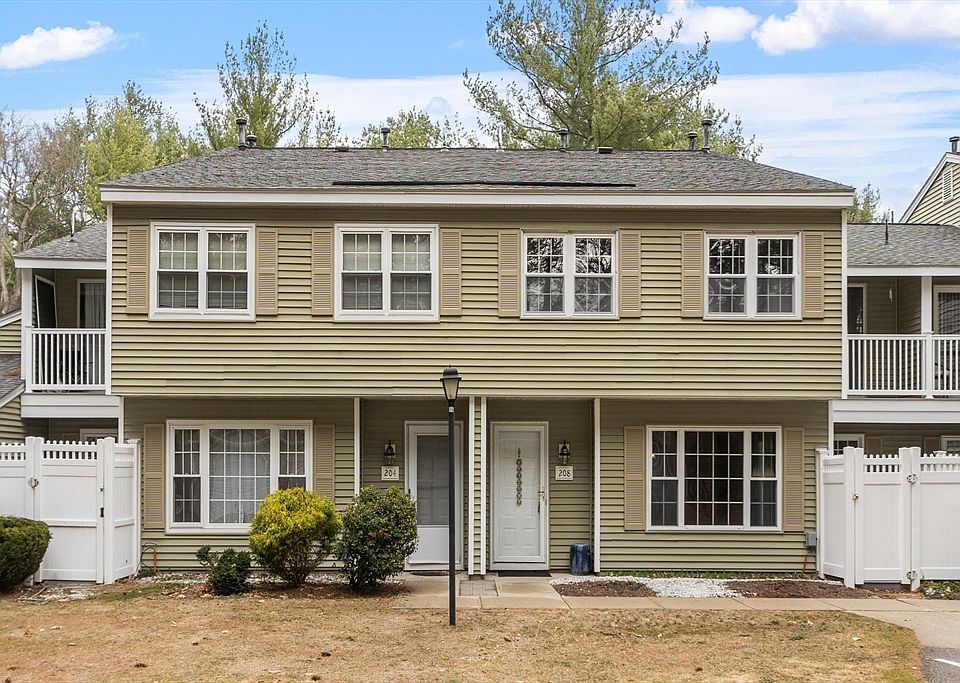 1st image of 208 Edgebrook Dr #208