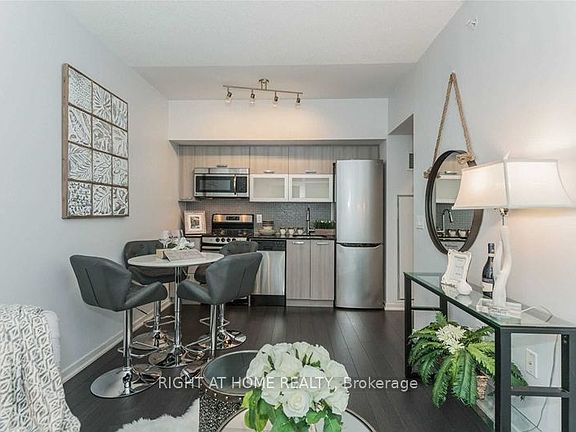 4th image of 36 Lisgar St #812W