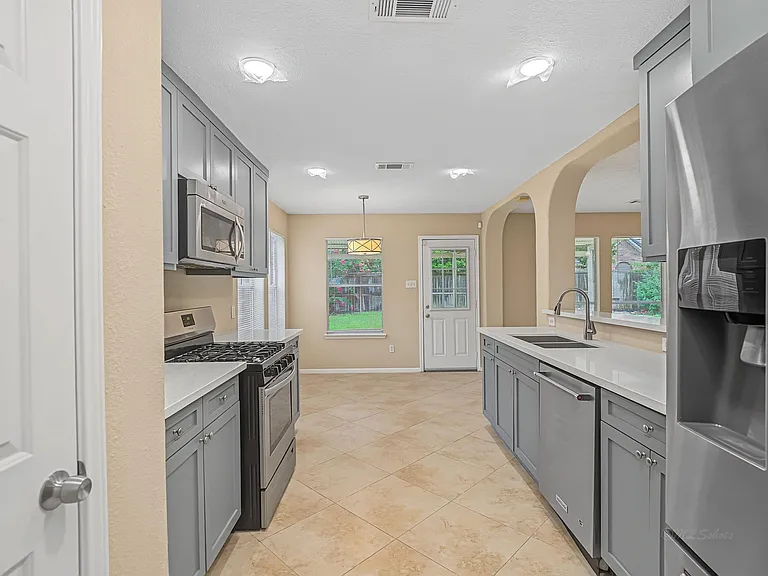 2026A Mossy Trail Dr — Photo 8