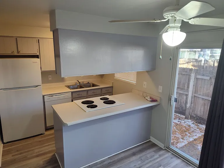 1865 Terry St #4 — Photo 2