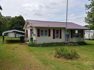 104 Rowland Ave, Bruceton, TN 38317