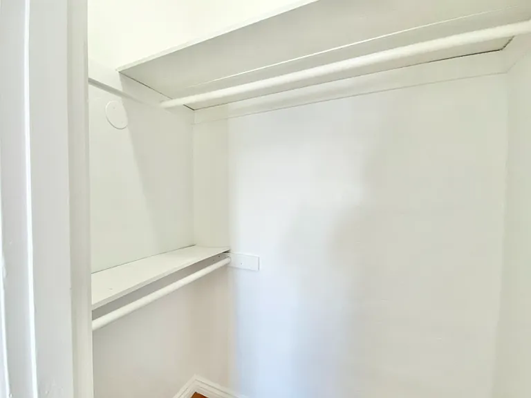 Harvard Hill Apartments - Harvard Hill LLC — Photo 12