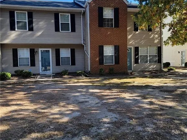 3531 Clover Meadows Dr, Chesapeake, VA 23321