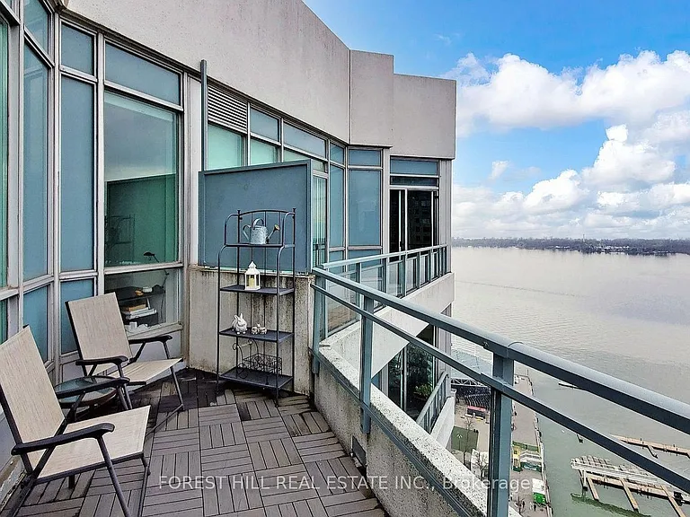 230 Queens Quay W #2816 — Photo 16