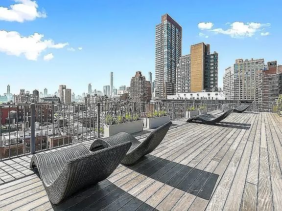 5th image of 154 W 70th St APT 11L