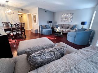 435 S Perkins Rd, Memphis, TN 38117