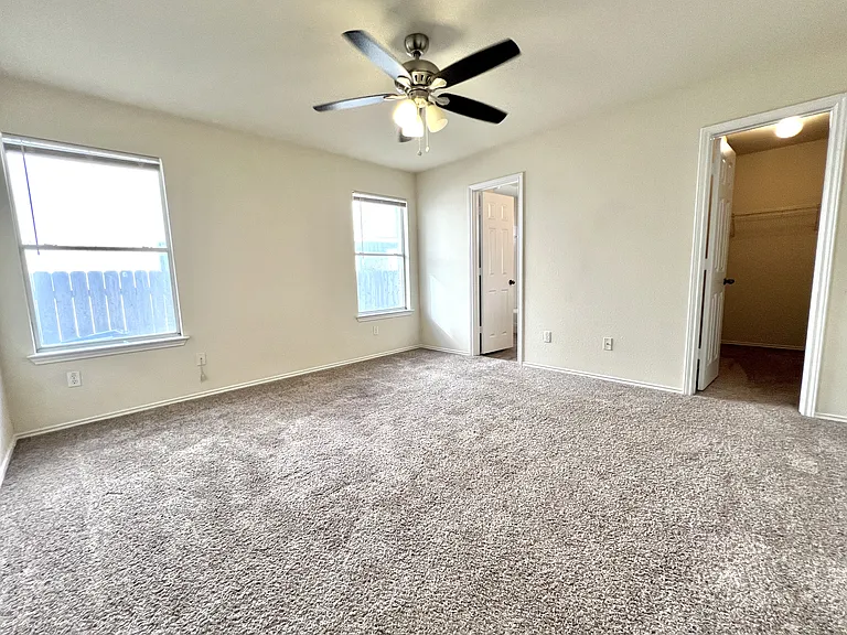 1505 Merrell Cv — Photo 12
