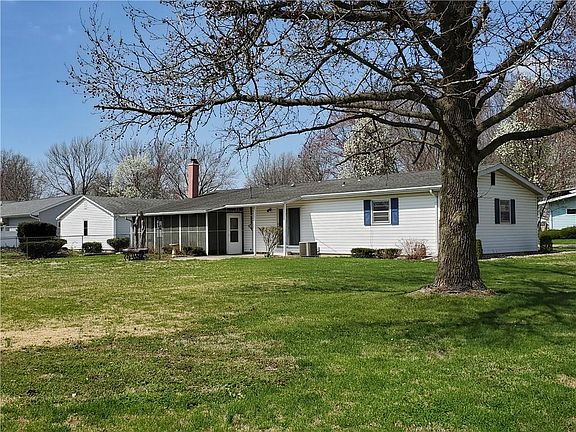 3rd image of 402 W North 10th St
