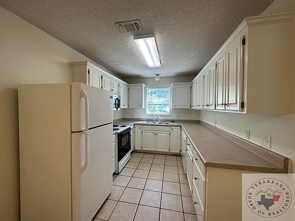 4th image of 3908-391 Wren Rowe Dr