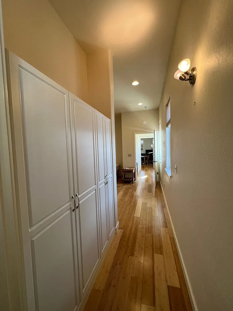 Furnished one Bedroom Apartment on 27 Acre Estate | Available Now — Photo 1
