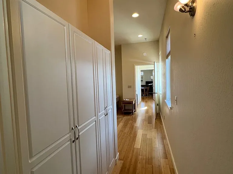 Furnished one Bedroom Apartment on 27 Acre Estate | Available Now — Photo 1