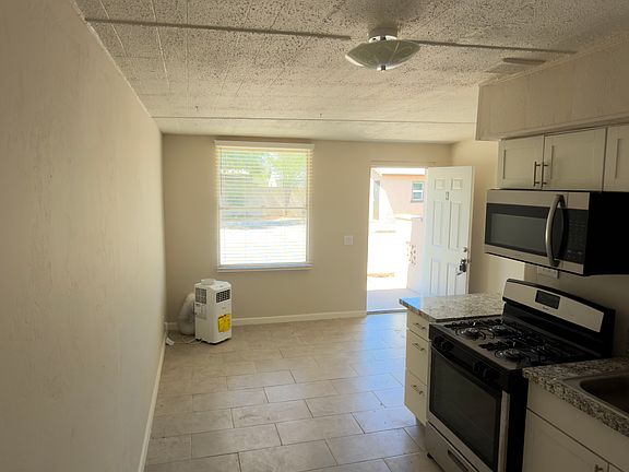 3rd image of 2920 N Geronimo Ave #4