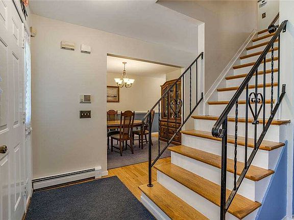 4th image of 18 Laurel Ln