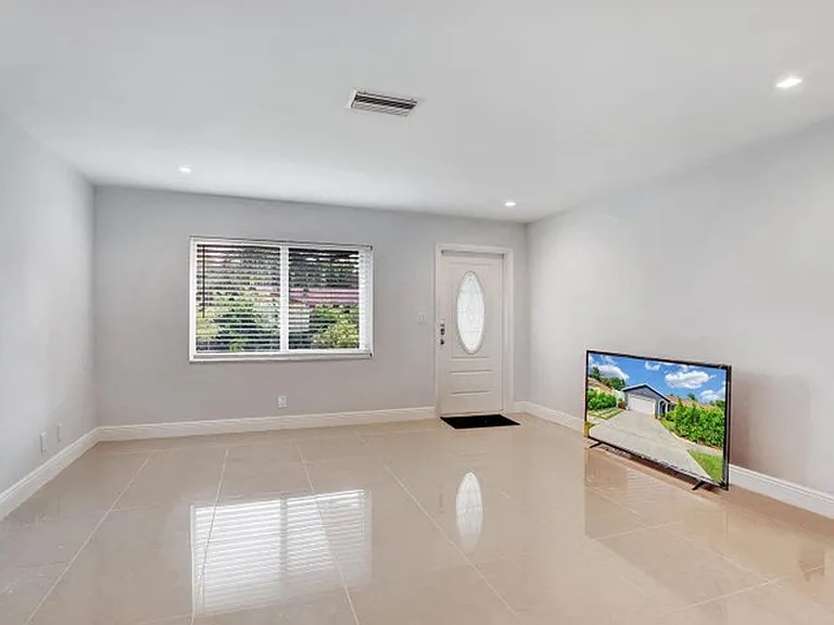 2941 Angler Dr — Photo 5