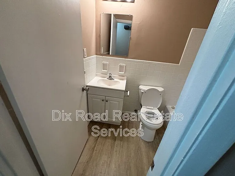 440 McCreary Ct — Photo 11