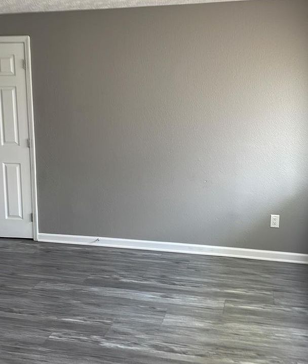 1st image of 1765 Holburn Ave #D