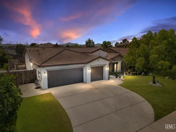 2004 Suncrisp Ln, Bakersfield, CA 93312