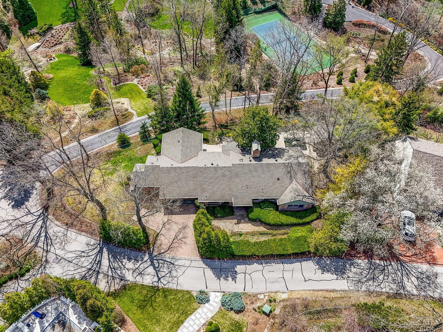 9 Hill And Hollow Ln, Cincinnati, OH 45208 | Zillow