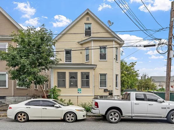 15 Clare St, Lowell, MA 01854