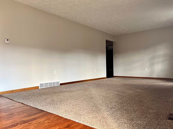 5th image of 7 Garwood Dr