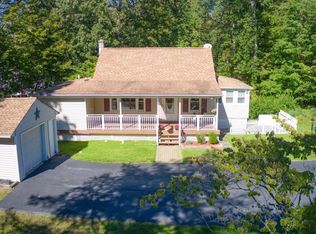 25 Cobey Ter, Poughkeepsie, NY 12601
