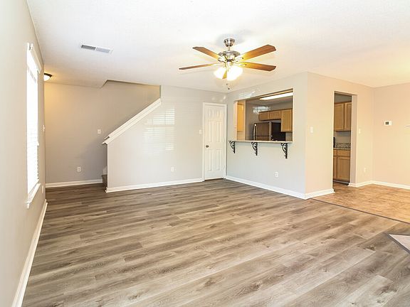 5th image of 7166 Charlton Way