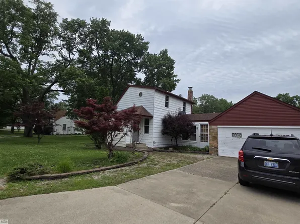 16145 Masonic Blvd, Fraser, MI 48026