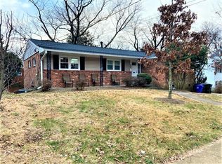 2745 S Ives St, Arlington, VA 22202