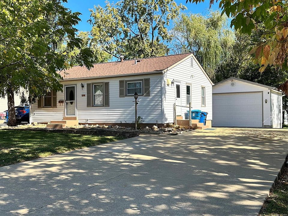 1st image of 12116 Sunnycrest Pl