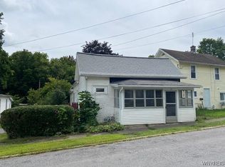 57 Hopkins St, Mount Morris, NY 14510