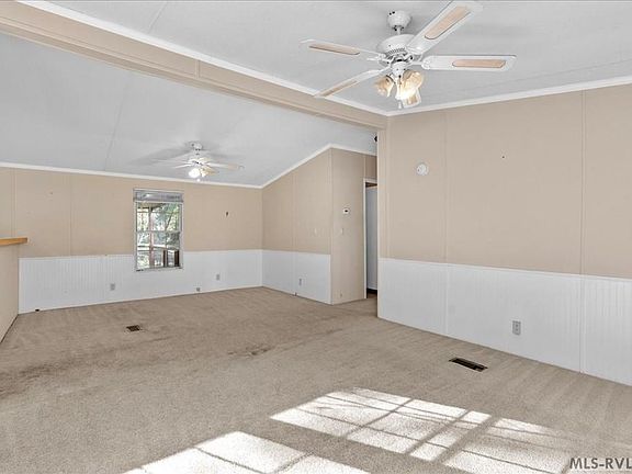 3rd image of 142 Almond Ct