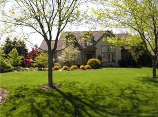 10828 Buckingham Pl, Powell, OH 43065
