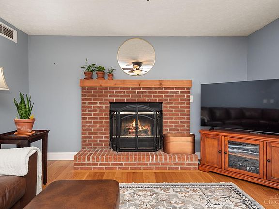 5th image of 6029 Roudebush Rd