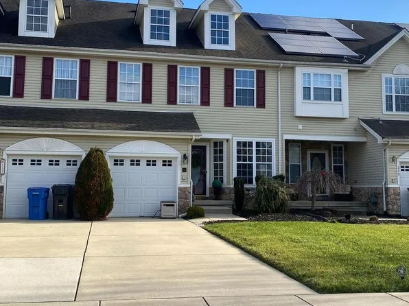 137 Westbrook Dr, Woolwich Township, NJ 08085