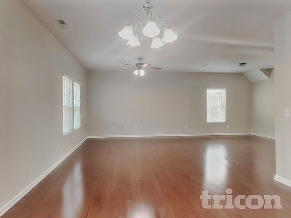 3rd image of 4219 Patricia Ann Ct