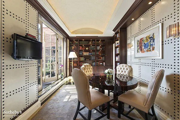 Sold by Sotheby's International Realty | media 3