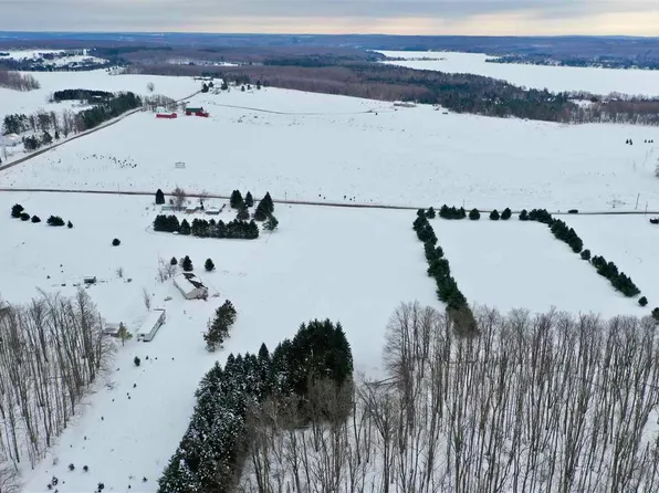 School Rd, Petoskey, MI 49770