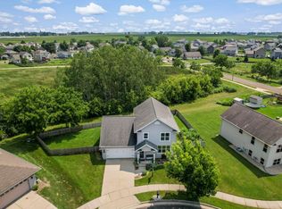 740 Bluestem Ct, Sun Prairie, WI 53590