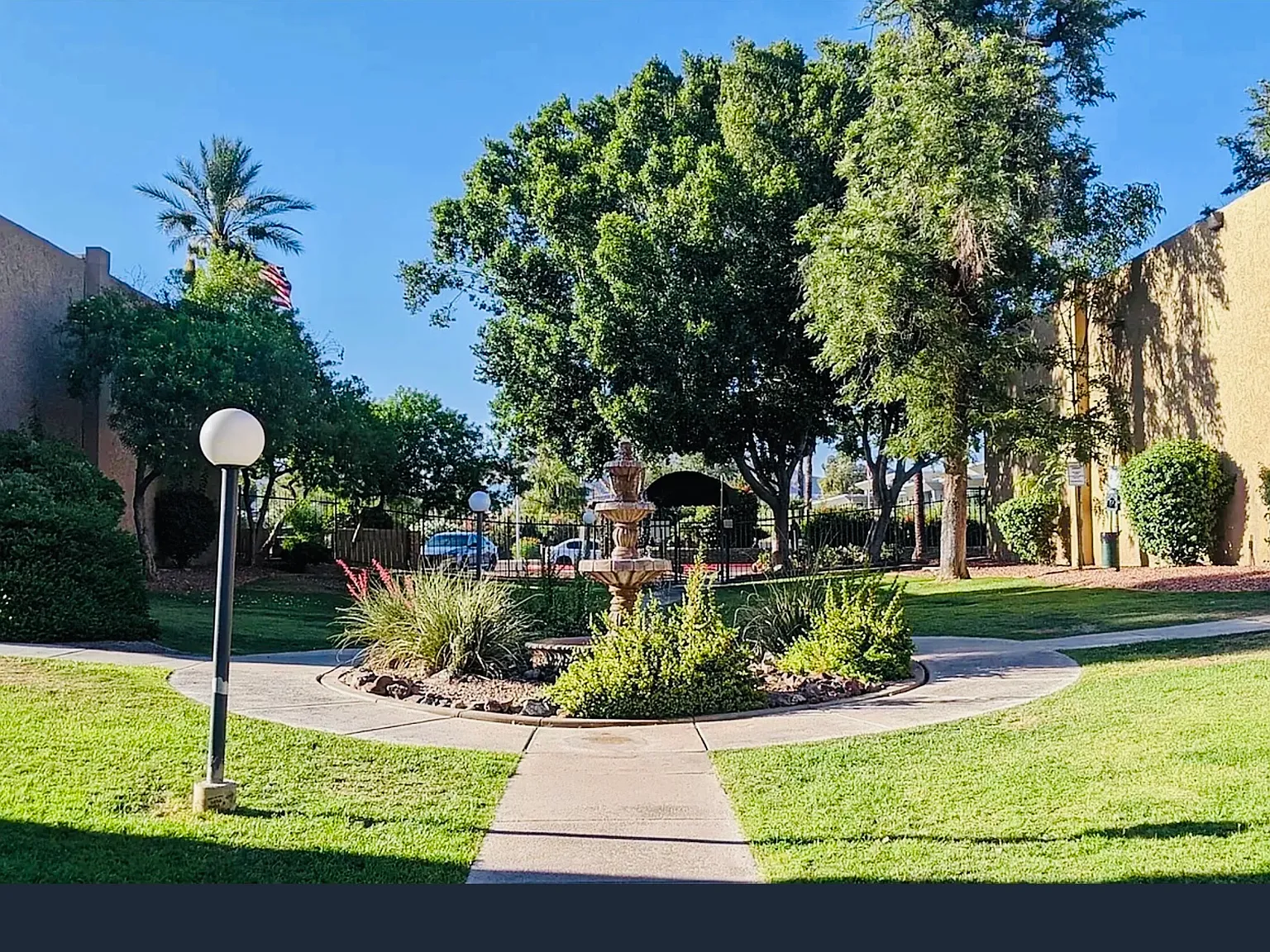 3825 E Camelback Rd — Photo 2