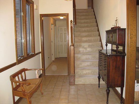 2nd image of 3452 Amroth Dr
