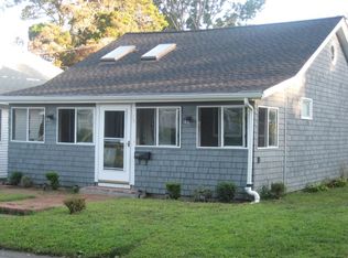 74 Rounds Ave, Swansea, MA 02777