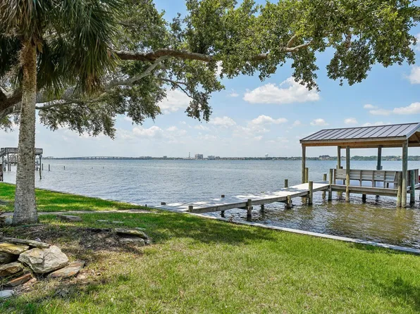 695 Timuquana Dr, Merritt Island, FL 32953