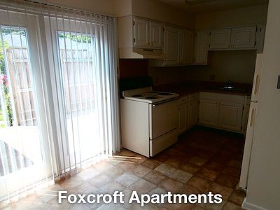 2nd image of 1003 Foxcroft Ln APT 2